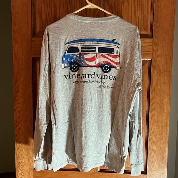 Vineyard Vines 100% cotton, long sleeve grey tshirt. - Picture 2 of 4